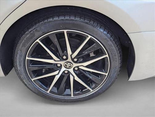 Celestial Silver Metallic 2023 Toyota Camry SE
