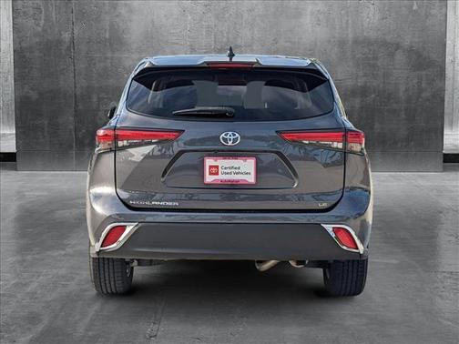 2020 Toyota Highlander LE