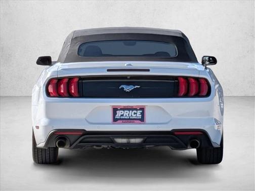 2022 Ford Mustang EcoBoost