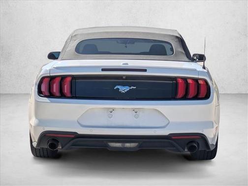 2022 Ford Mustang EcoBoost