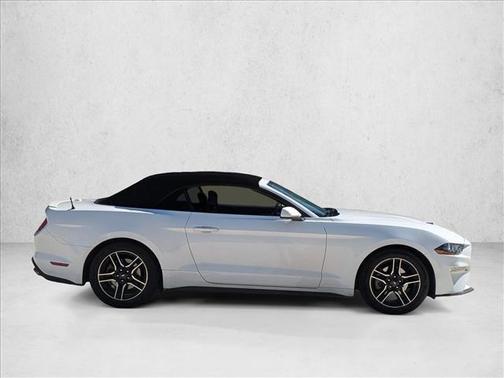 2022 Ford Mustang EcoBoost