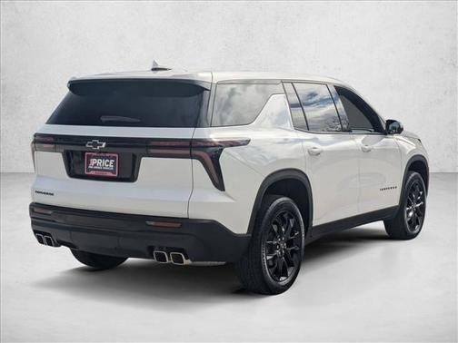 2024 Chevrolet Traverse LS