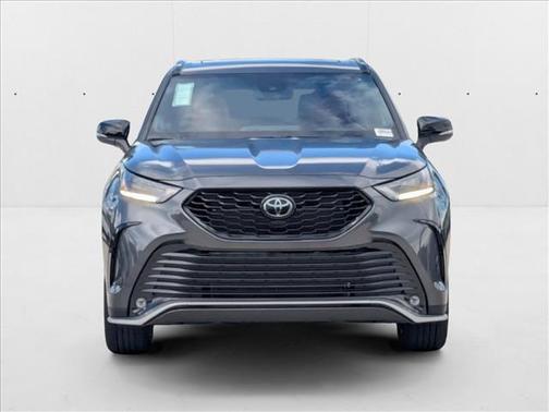 2025 Toyota Highlander XSE