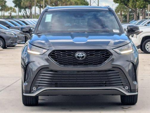 2025 Toyota Highlander XSE