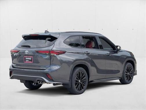 2025 Toyota Highlander XSE