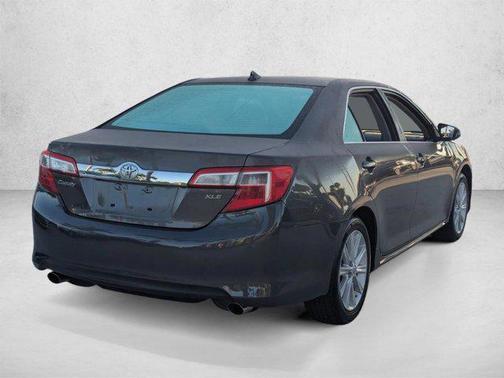 Magnetic Gray Metallic 2014 Toyota Camry XLE
