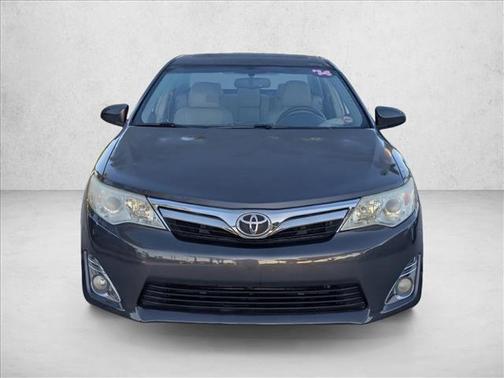 Magnetic Gray Metallic 2014 Toyota Camry XLE