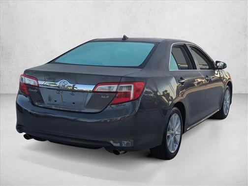 Magnetic Gray Metallic 2014 Toyota Camry XLE