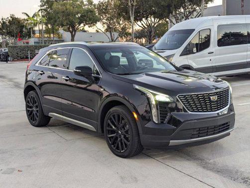 2021 Cadillac XT4 Premium Luxury