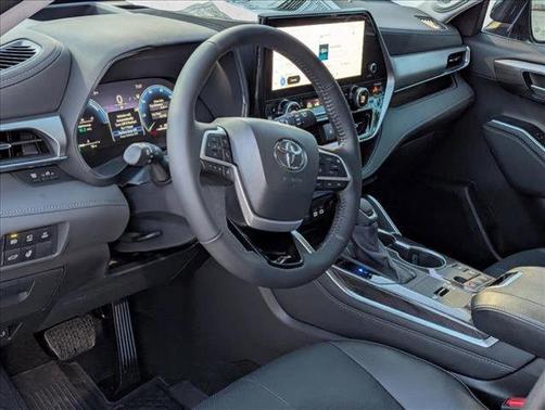 Midnight Black Metallic 2026 Toyota Highlander Hybrid Platinum