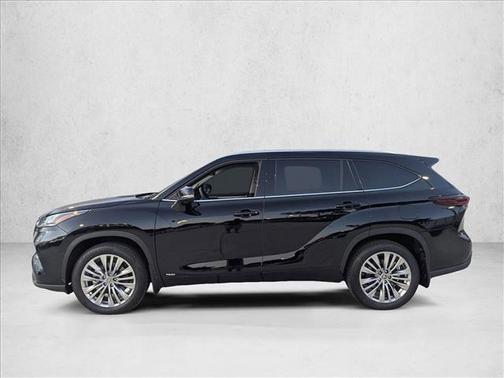 Midnight Black Metallic 2026 Toyota Highlander Hybrid Platinum