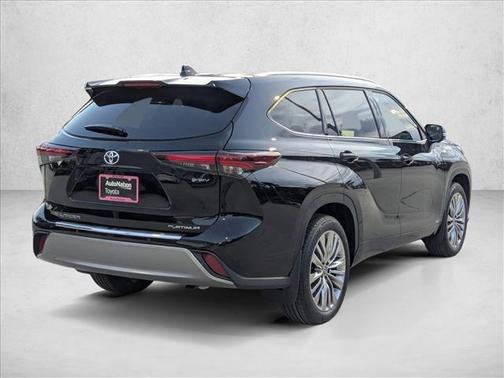 Midnight Black Metallic 2026 Toyota Highlander Hybrid Platinum