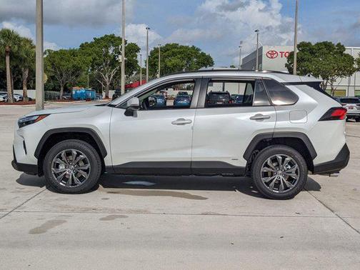 2025 Toyota RAV4 Hybrid XLE Premium