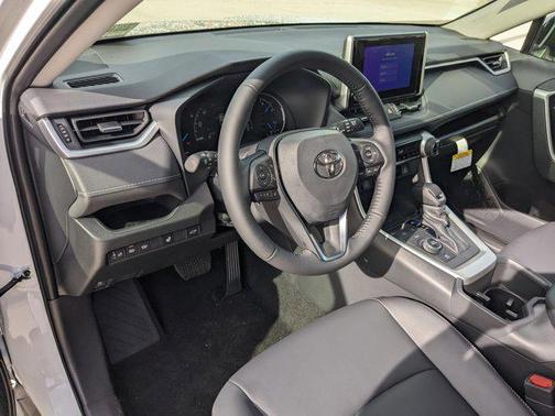 2025 Toyota RAV4 Hybrid XLE Premium