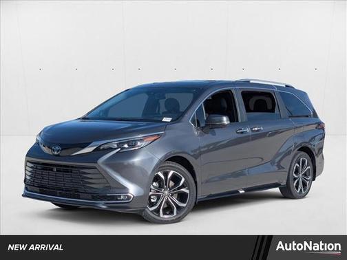 2025 Toyota Sienna Platinum 7 Passenger