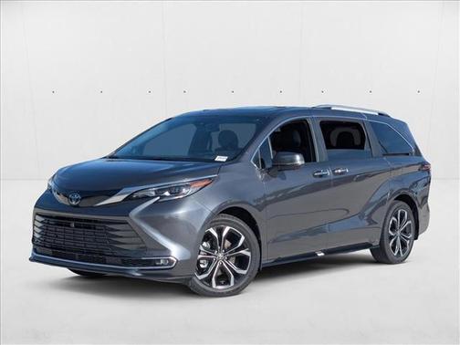 2025 Toyota Sienna Platinum 7 Passenger