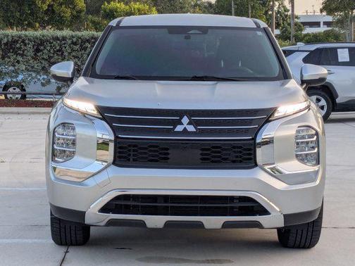 2022 Mitsubishi Outlander ES 2.5 2WD