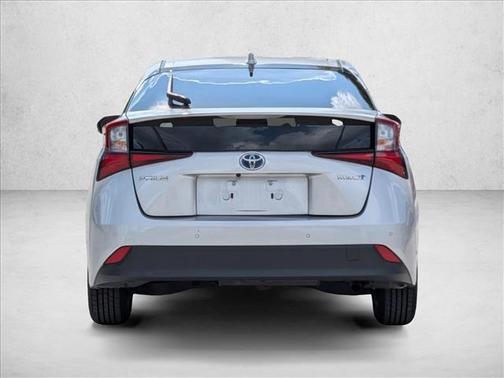 2022 Toyota Prius LE
