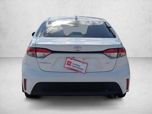 Ice Cap 2025 Toyota Corolla LE