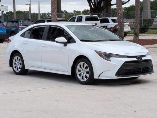 2025 Toyota Corolla LE