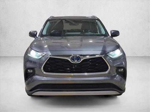 Magnetic Gray Metallic 2024 Toyota Highlander Hybrid Platinum
