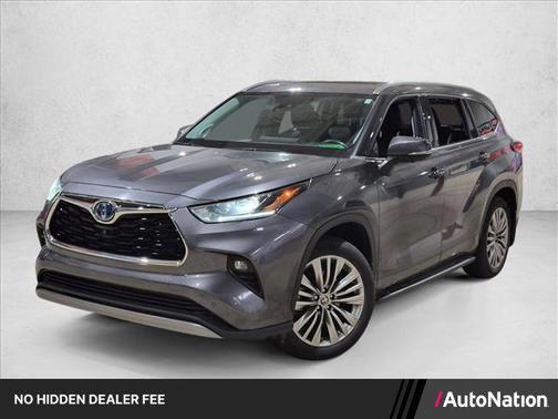 Magnetic Gray Metallic 2024 Toyota Highlander Hybrid Platinum