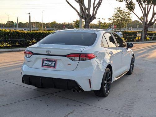 Ice Cap 2023 Toyota Corolla SE