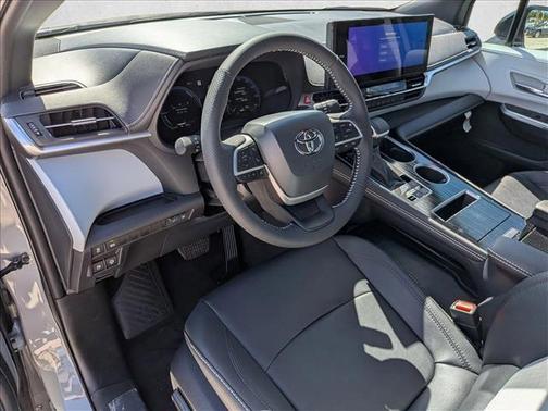 2025 Toyota Sienna XSE 7 Passenger
