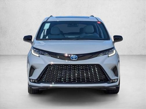 2025 Toyota Sienna XSE 7 Passenger