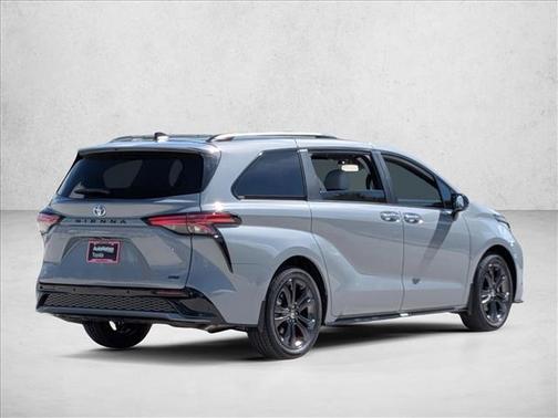 2025 Toyota Sienna XSE 7 Passenger