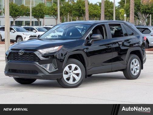 2025 Toyota RAV4 LE