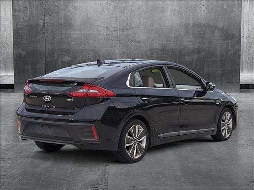 2017 Hyundai IONIQ Hybrid Limited