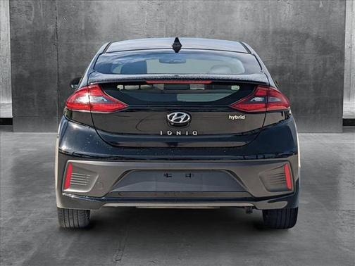 2017 Hyundai IONIQ Hybrid Limited