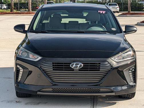 2017 Hyundai IONIQ Hybrid Limited