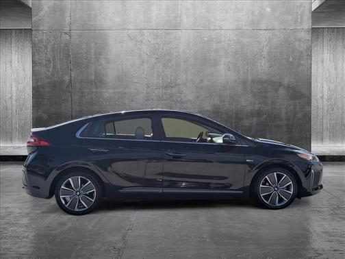 2017 Hyundai IONIQ Hybrid Limited