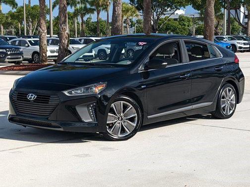2017 Hyundai IONIQ Hybrid Limited