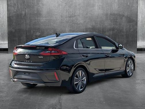 2017 Hyundai IONIQ Hybrid Limited