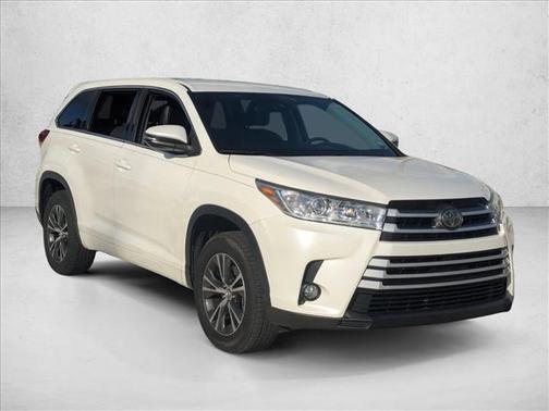 2017 Toyota Highlander LE Plus