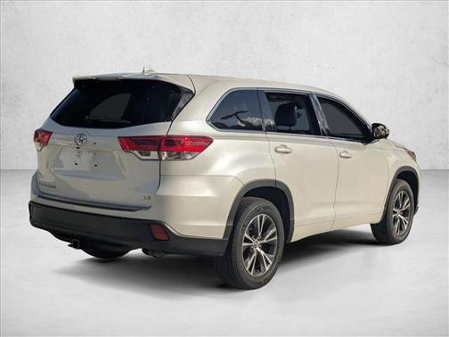 2017 Toyota Highlander LE Plus