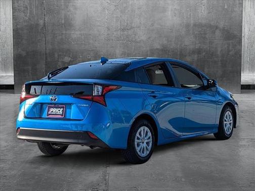 2022 Toyota Prius LE