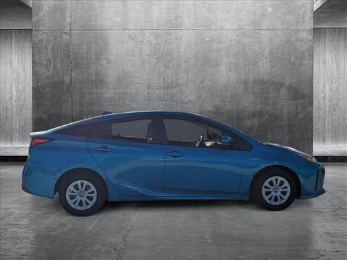 2022 Toyota Prius LE