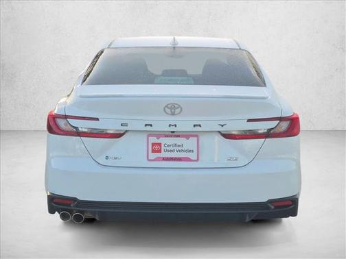 Ice Cap 2026 Toyota Camry SE