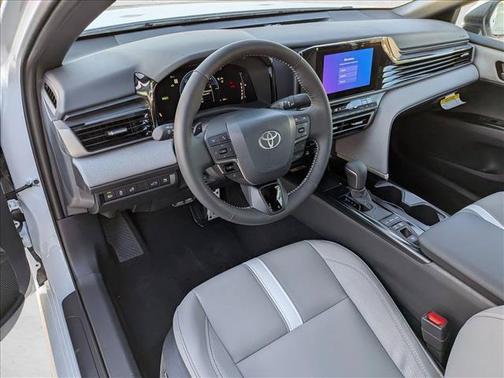 Ice Cap 2026 Toyota Camry SE