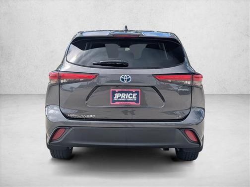 Magnetic Gray Metallic 2023 Toyota Highlander Hybrid LE