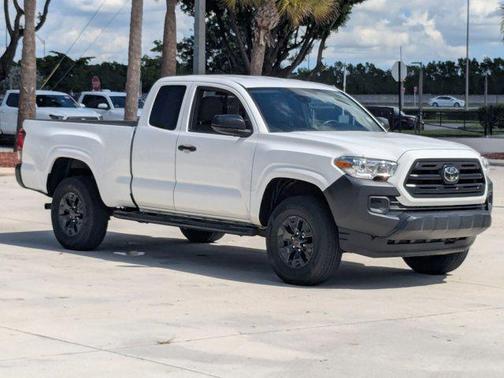2019 Toyota Tacoma SR