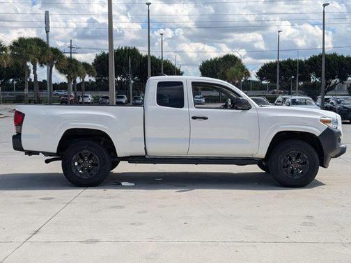2019 Toyota Tacoma SR