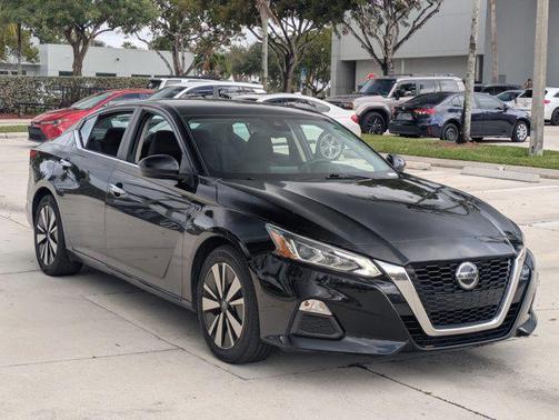 2021 Nissan Altima 2.5 SV