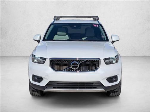 2021 Volvo XC40 T4 Momentum