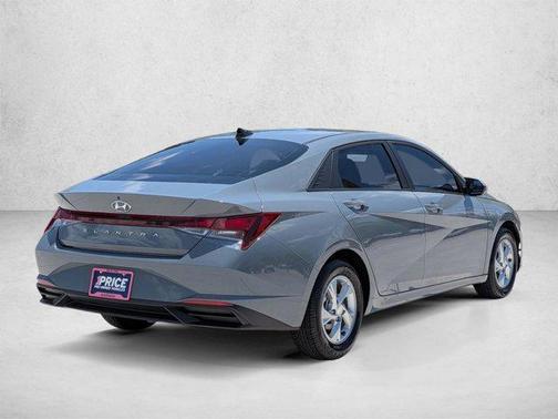 Electric Shadow 2022 Hyundai ELANTRA SE
