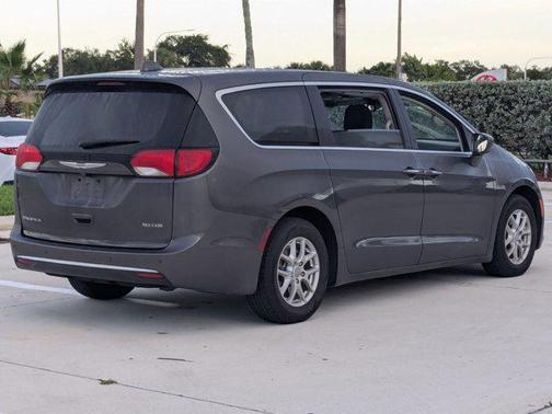 2020 Chrysler Pacifica Touring